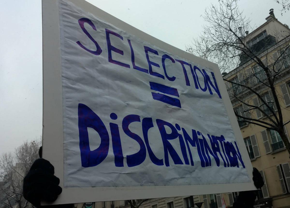 Cover Image for Au sénat, la droite renforce la sélection