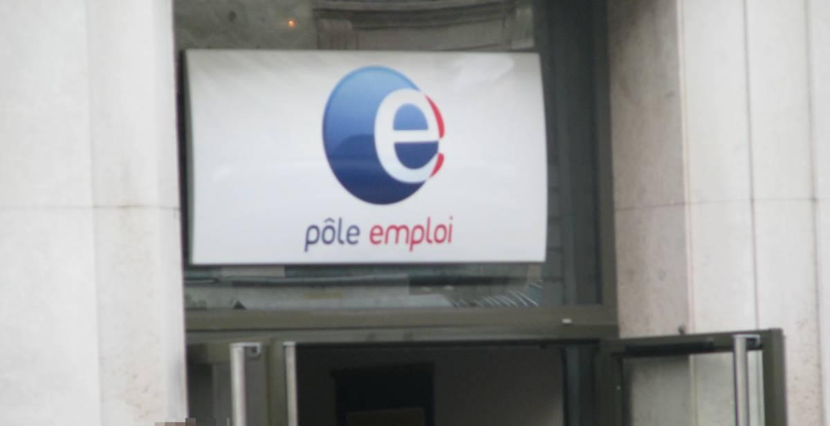 Chronique sociale : nouveau confinement, “baisse” du chômage…