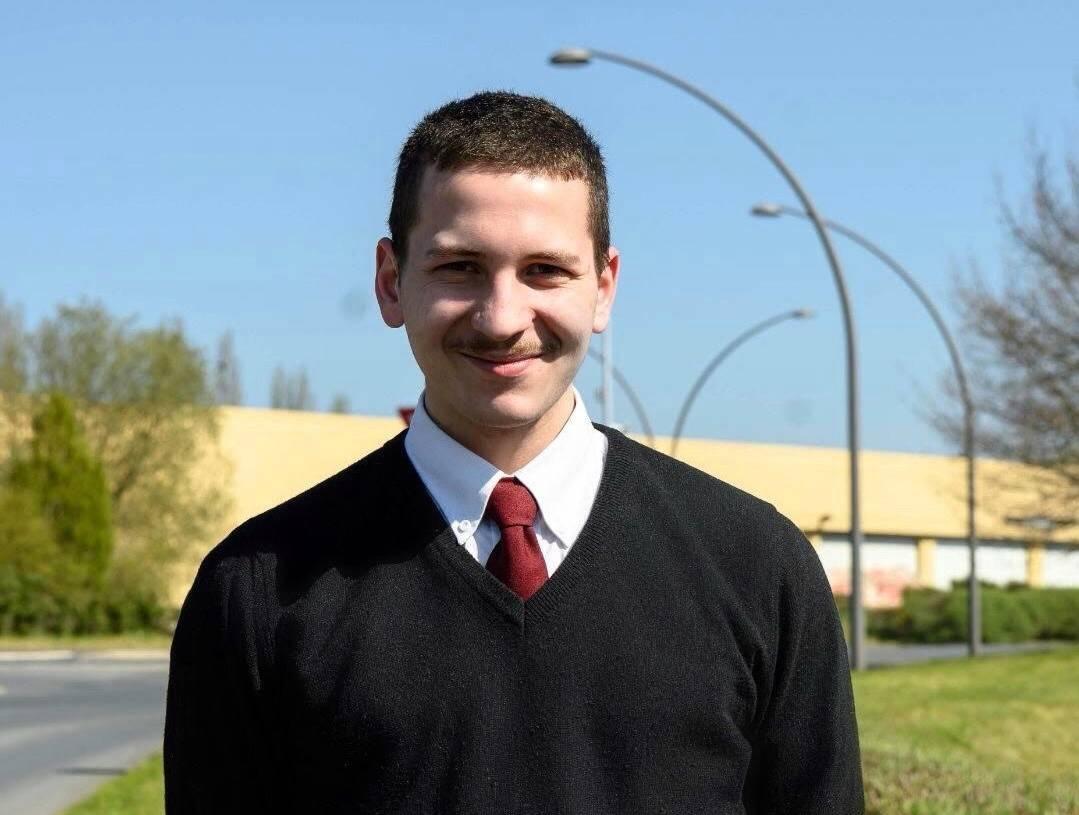Cover Image for “L’objectif n’est pas de faire de la figuration mais de lutter pour redonner espoir aux couches populaires ” pour Esteban Evrard, jeune candidat communiste dans les Ardennes