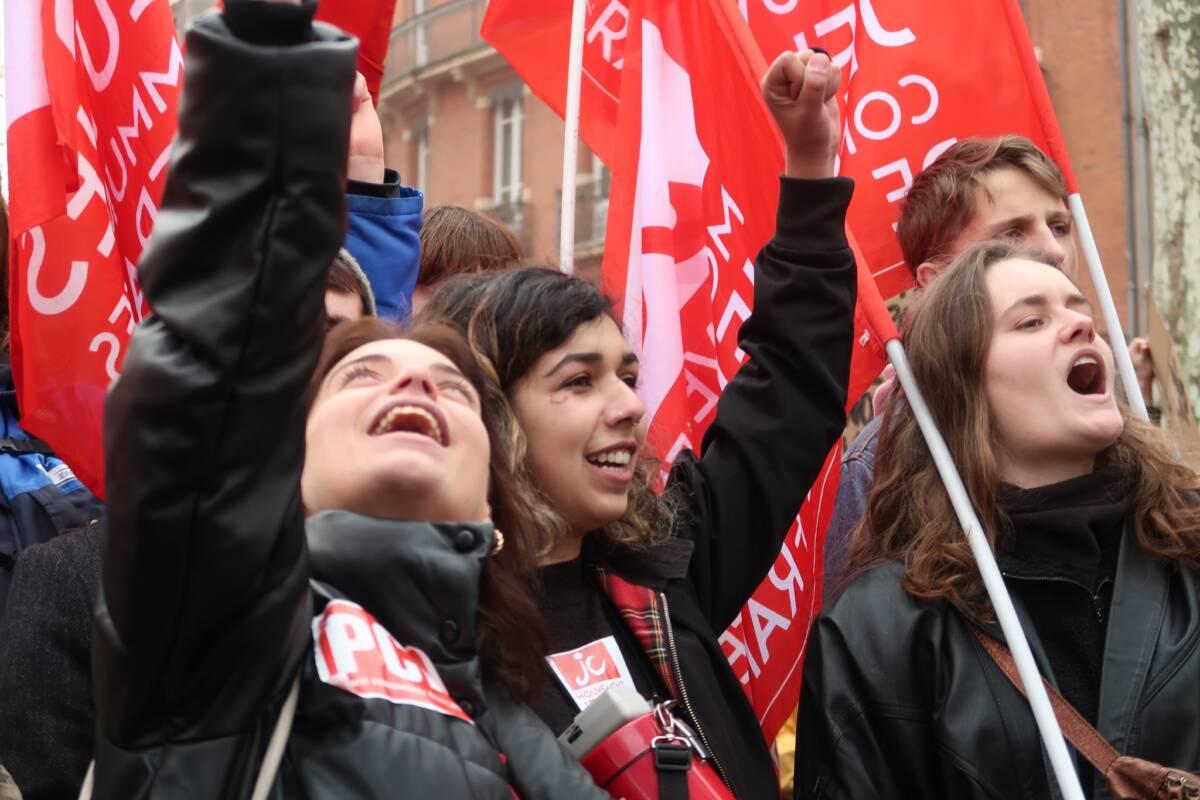 Cover Image for « La mobilisation des jeunes fait faire des cauchemars au gouvernement »