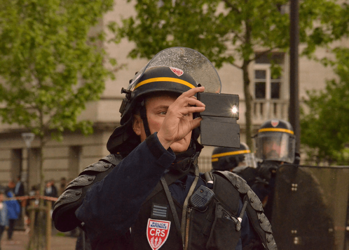 Cover Image for Menaces sur le droit de manifestation en France