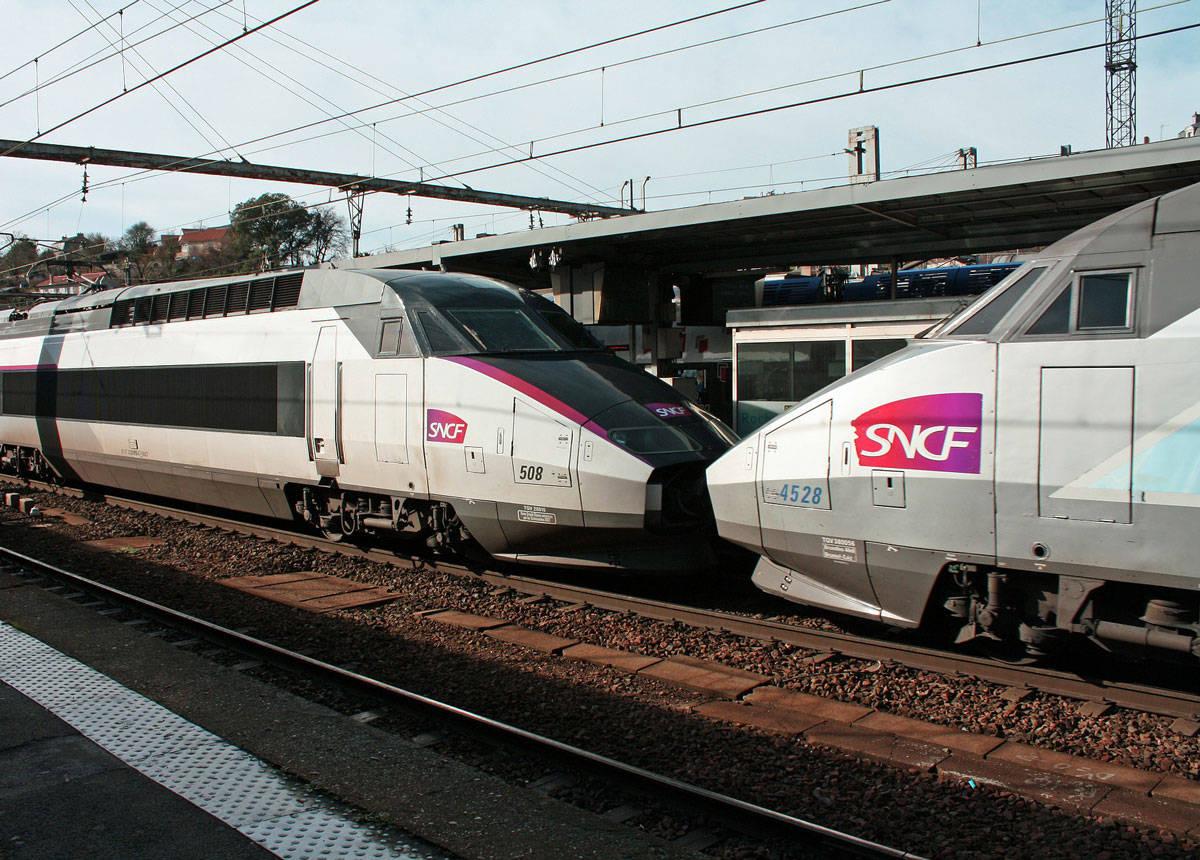 Cover Image for SNCF : le gouvernement attaque les cheminots