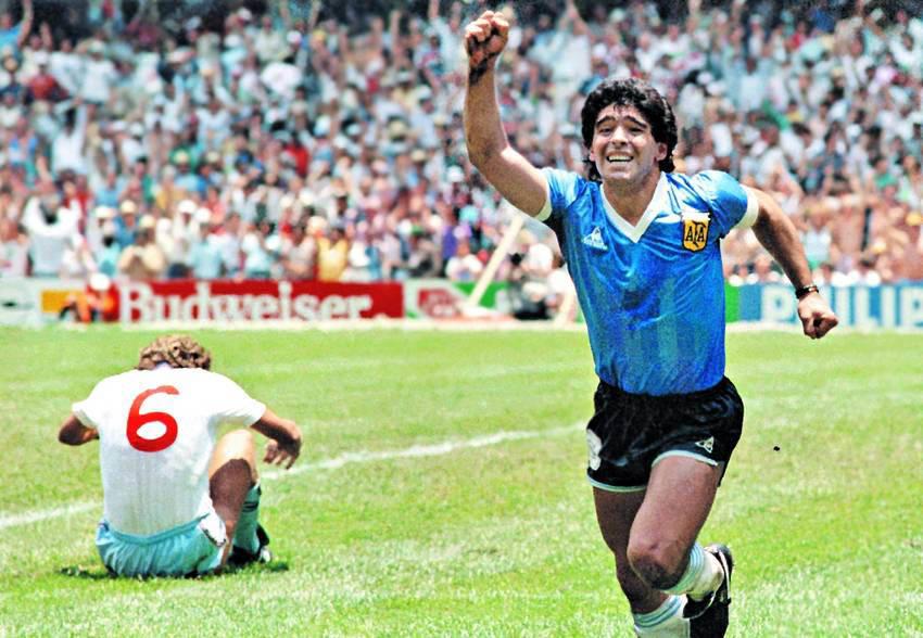 Cover Image for Diego Maradona est mort : Une légende s’en est allée
